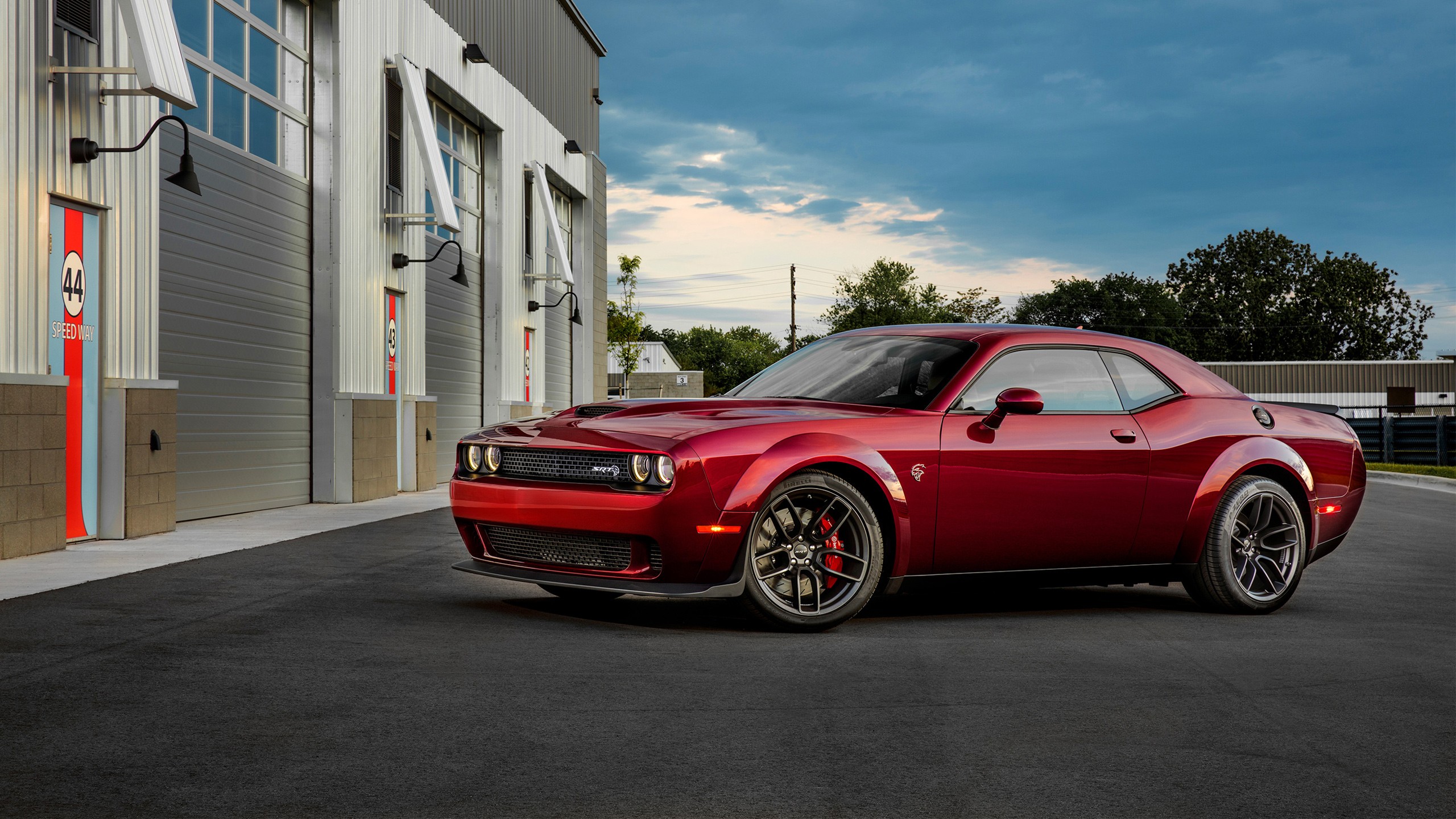2018 Dodge Challenger Srt Hellcat Widebody-2560x1440 - Dodge Challenger Hellcat Widebody - HD Wallpaper 