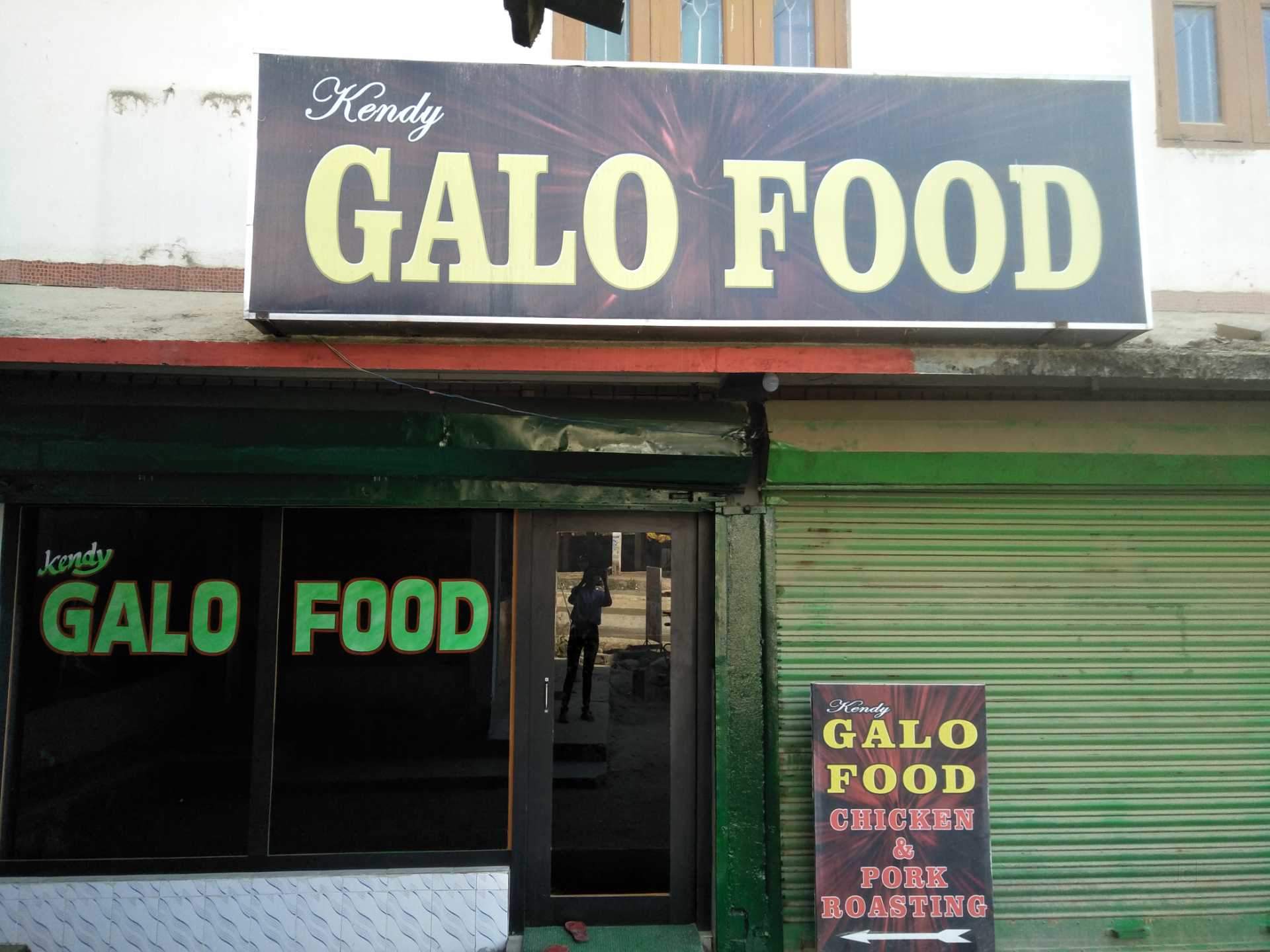 Street Sign - HD Wallpaper 