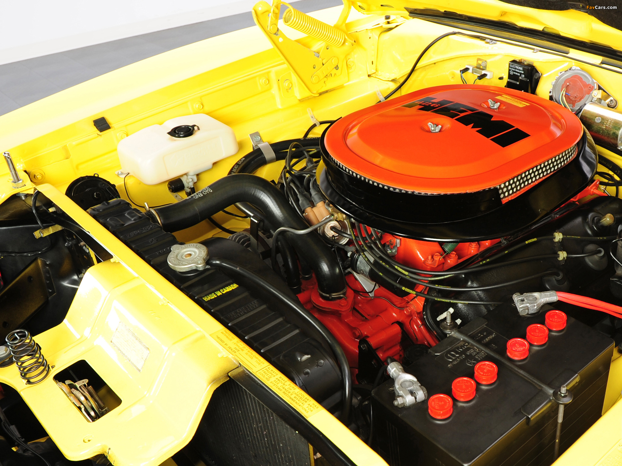 Dodge Charger R/t 426 Hemi 1970 Wallpapers (2048 X - Hemi Engine 1970 Dodge Challenger 426 - HD Wallpaper 