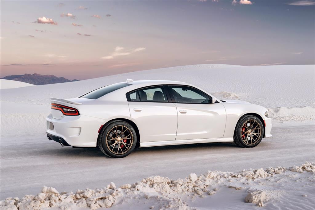 2015 Dodge Charger Hellcat Srt Wallpaper - Carro Dodge Charger 2015 - HD Wallpaper 