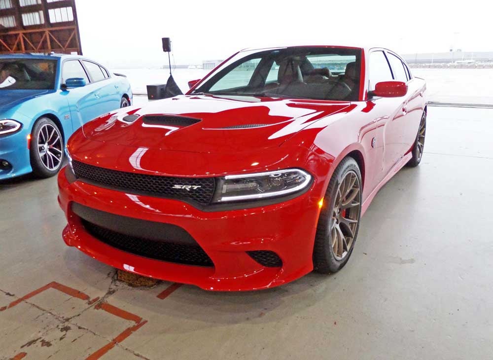 Dodge Charger Hellcat Lsf - Charger Rt Vs Hellcat - HD Wallpaper 