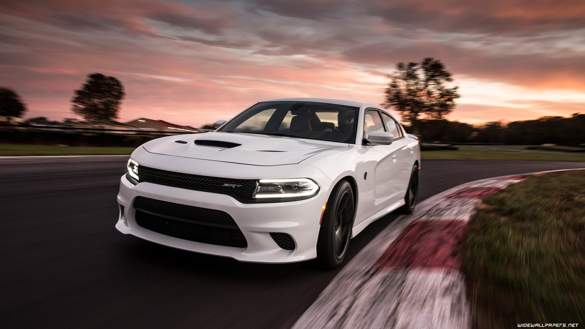 Dodge Charger Srt Red - HD Wallpaper 