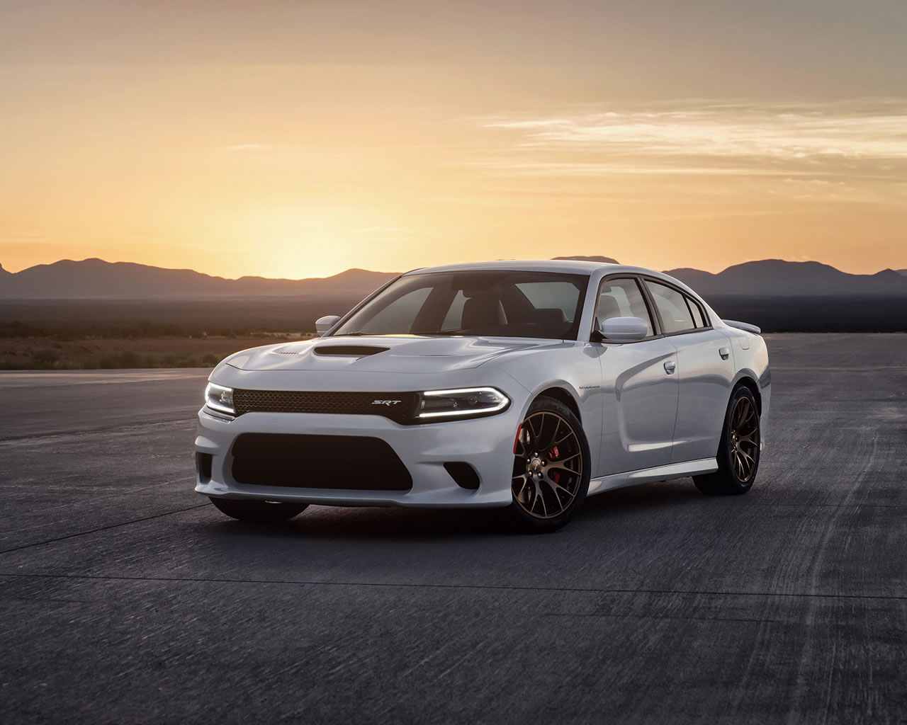 2015 Dodge Charger Srt Hellcat Wallpaper - Dodge Charger Hellcat - HD Wallpaper 