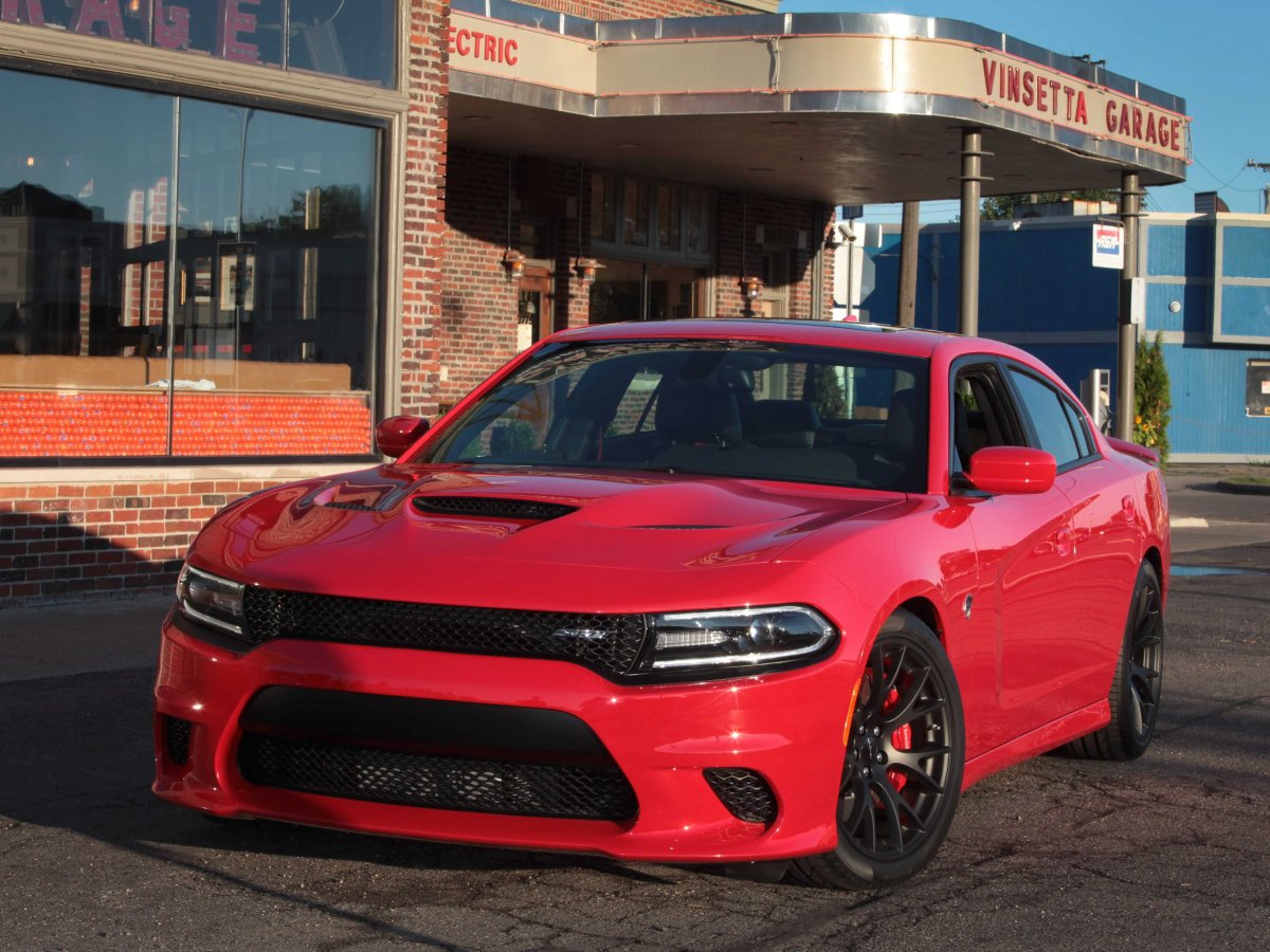 2015 Dodge Charger Srt Hemi Hellcat - Red 2015 Dodge Charger Srt 392 - HD Wallpaper 