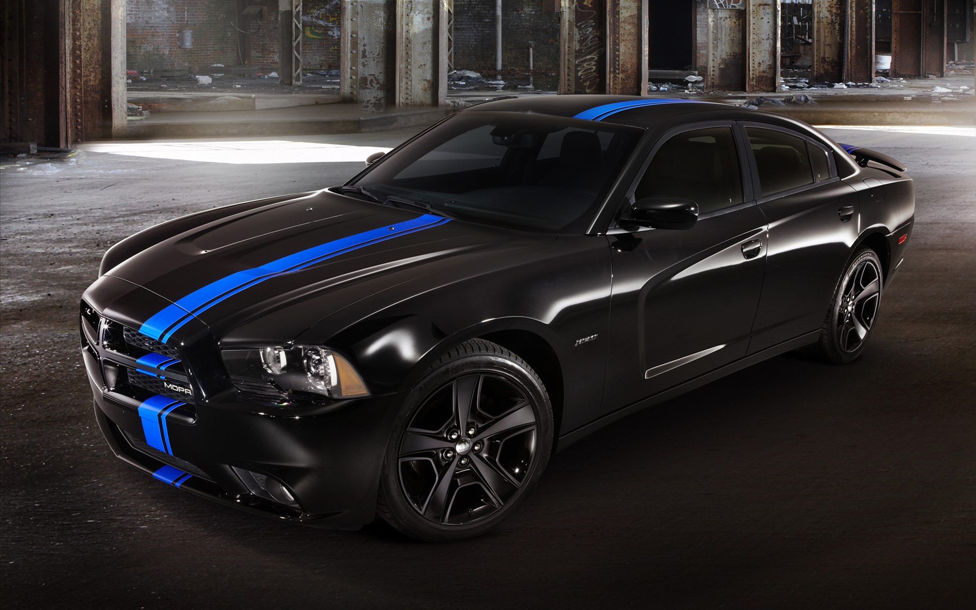 Dodge Charger Mopar 2011 Wallpaper - Racing Stripes On Black Car - HD Wallpaper 