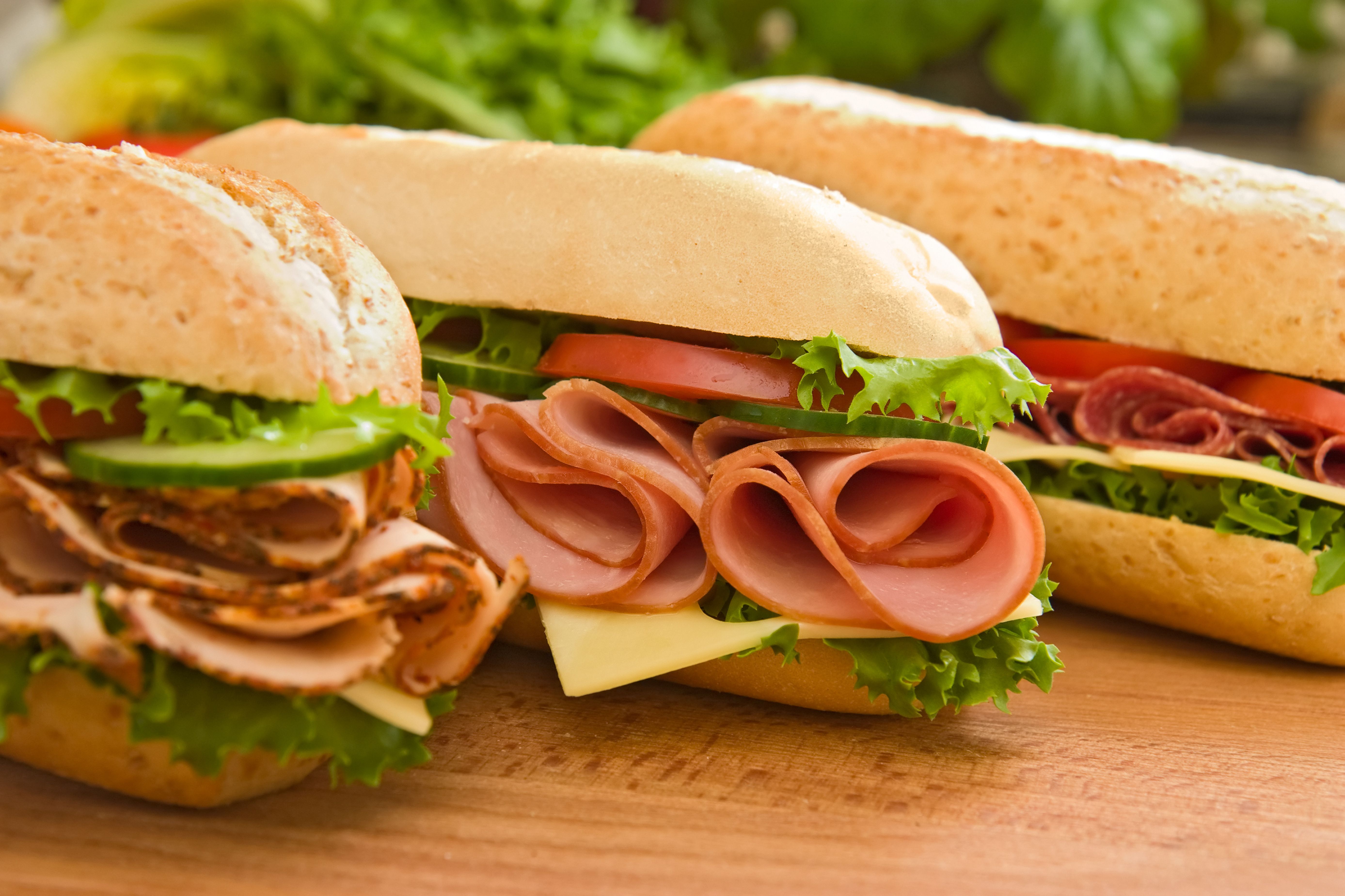 Turkey Salami Sandwich - HD Wallpaper 