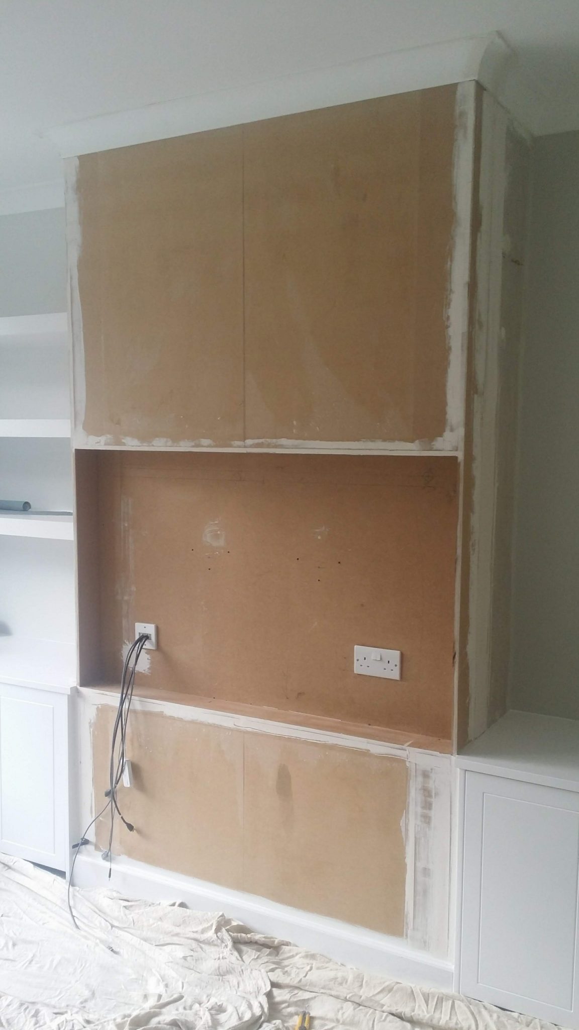 Preparing The Tv Unit For Decoration - Cupboard - HD Wallpaper 