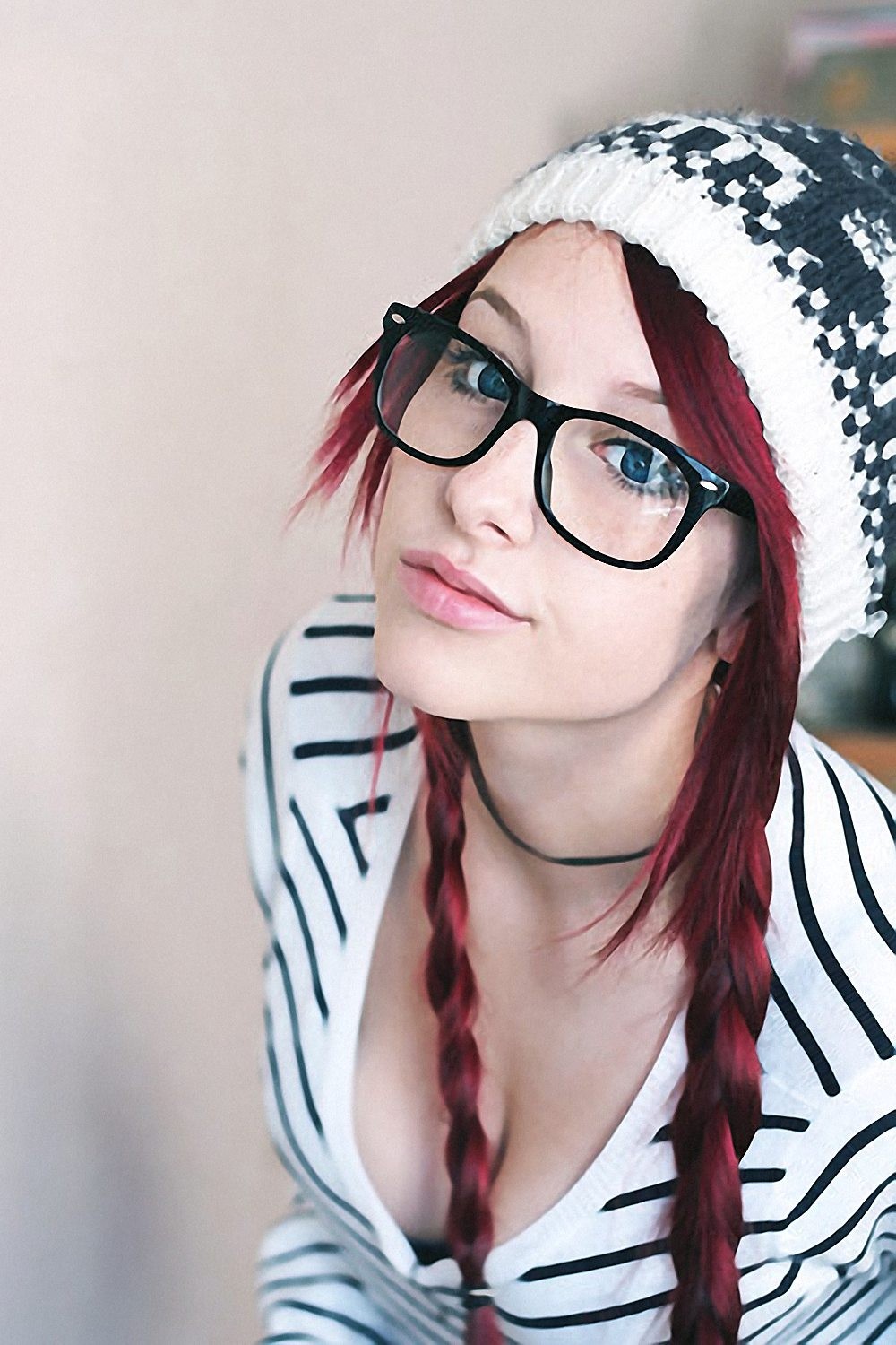 Wallpaper - Hipster Girls With Glasses - HD Wallpaper 