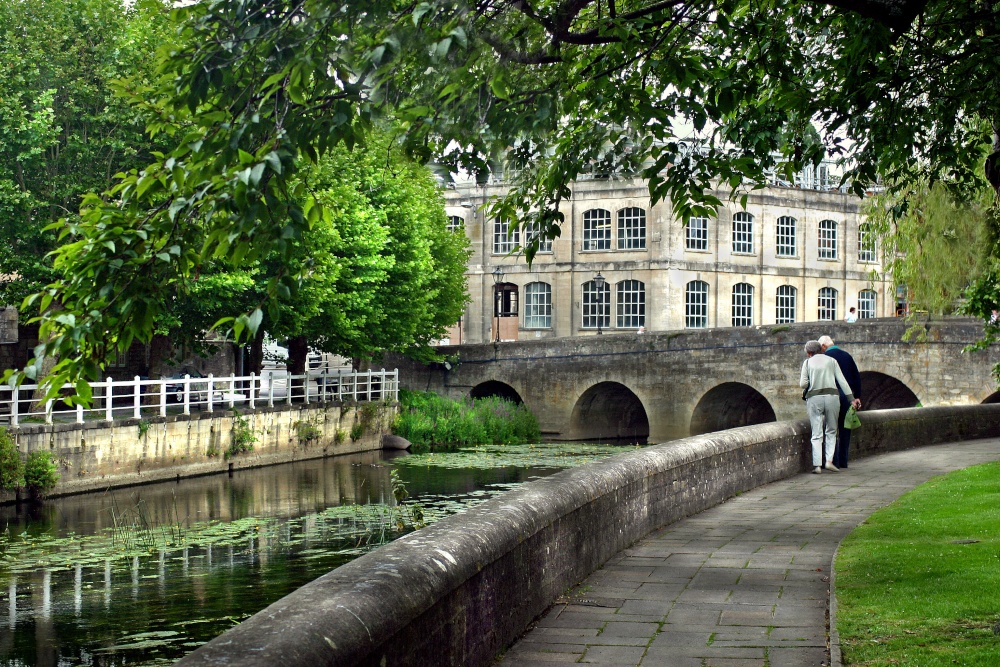 Avoncliff And Bradford On Avon - Avon Cliff - HD Wallpaper 