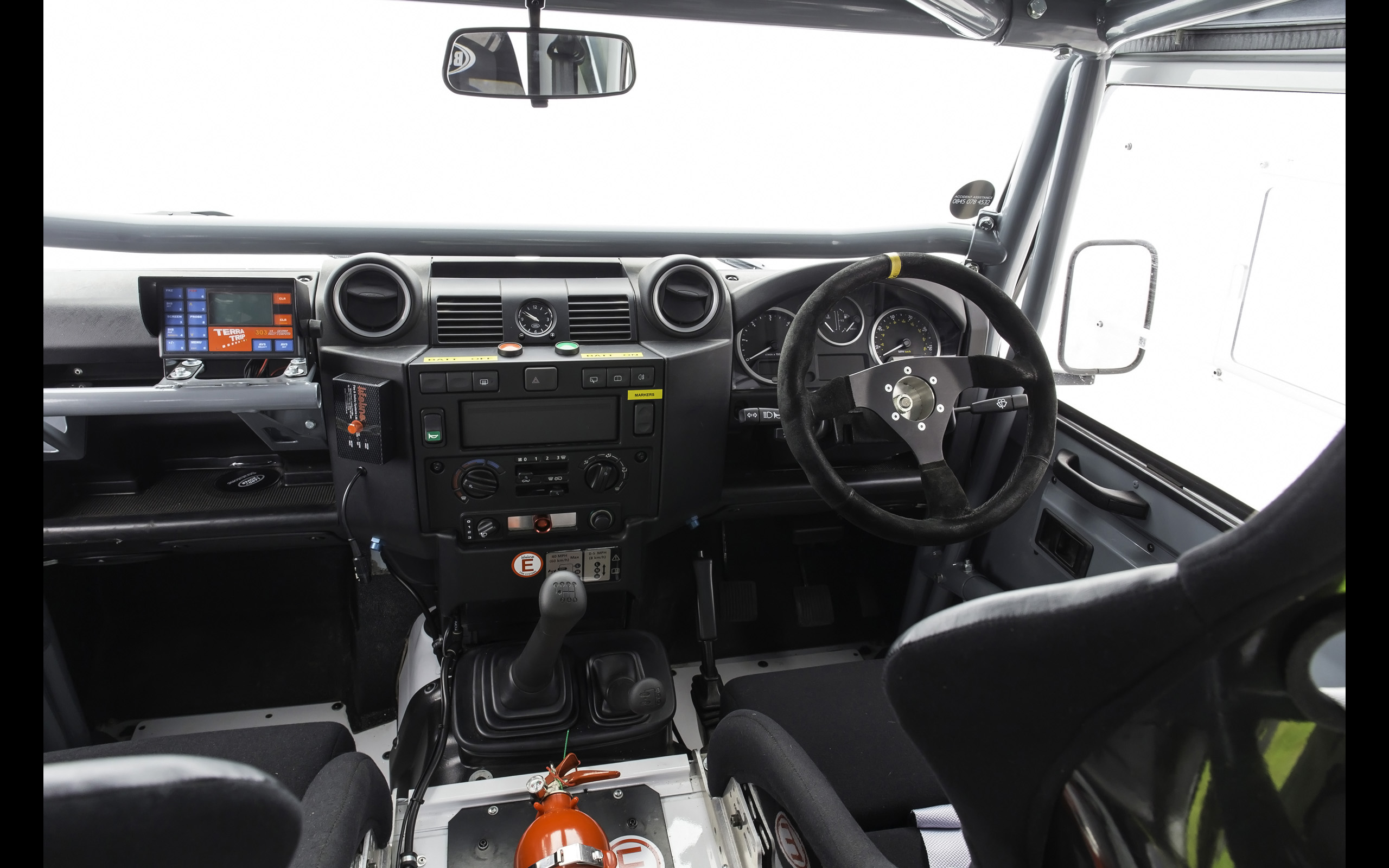 Land Rover Defender Off Road Interior - HD Wallpaper 