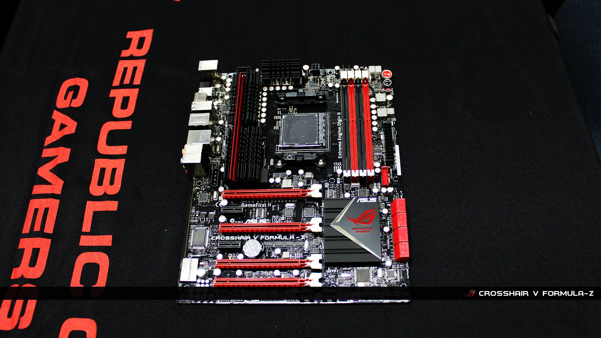 Republic Of Gamers - HD Wallpaper 