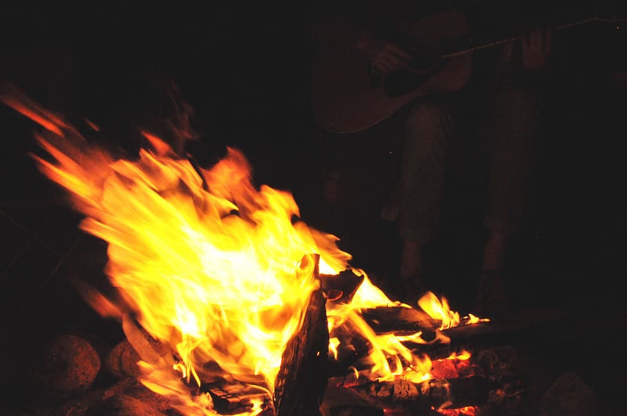Campfire, Summer, Guitar, Night, Burning, Flame, Fire - Flame - HD Wallpaper 