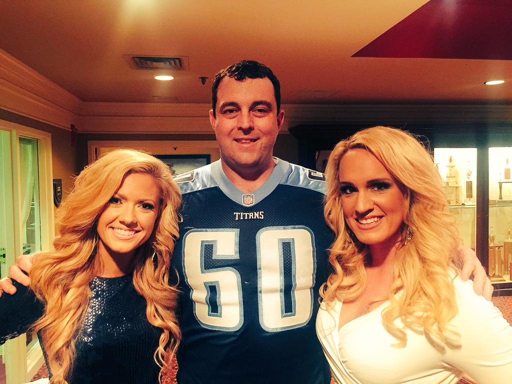 Scottie Nell Hughes Boobs - HD Wallpaper 