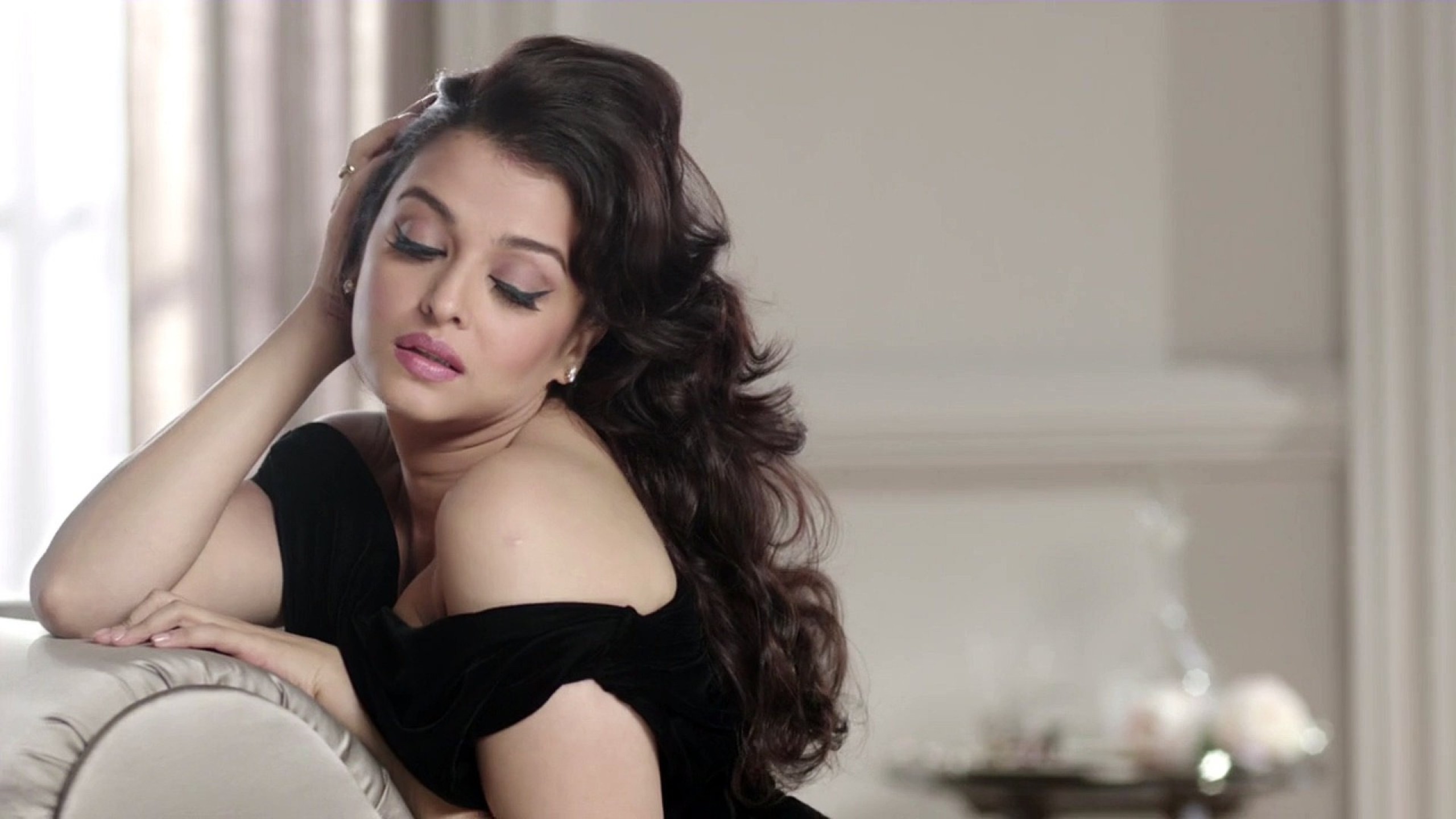 Aishwarya Rai Ultra Hd - HD Wallpaper 