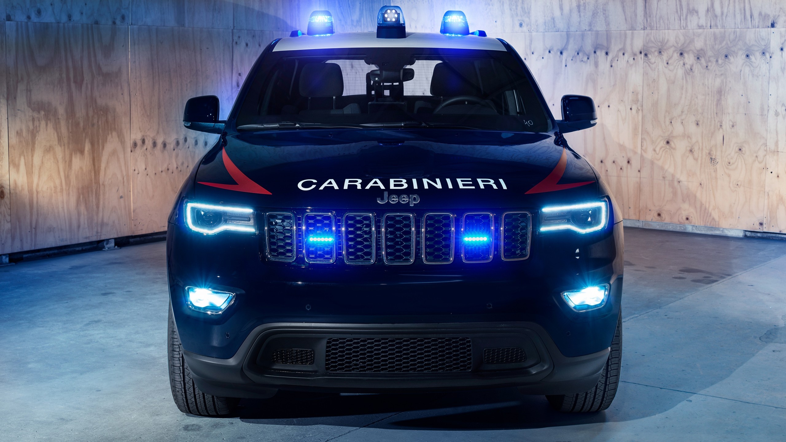 Jeep Grand Cherokee Carabinieri, Front View, Suv Police - Jeep Grand Cherokee Carabinieri - HD Wallpaper 