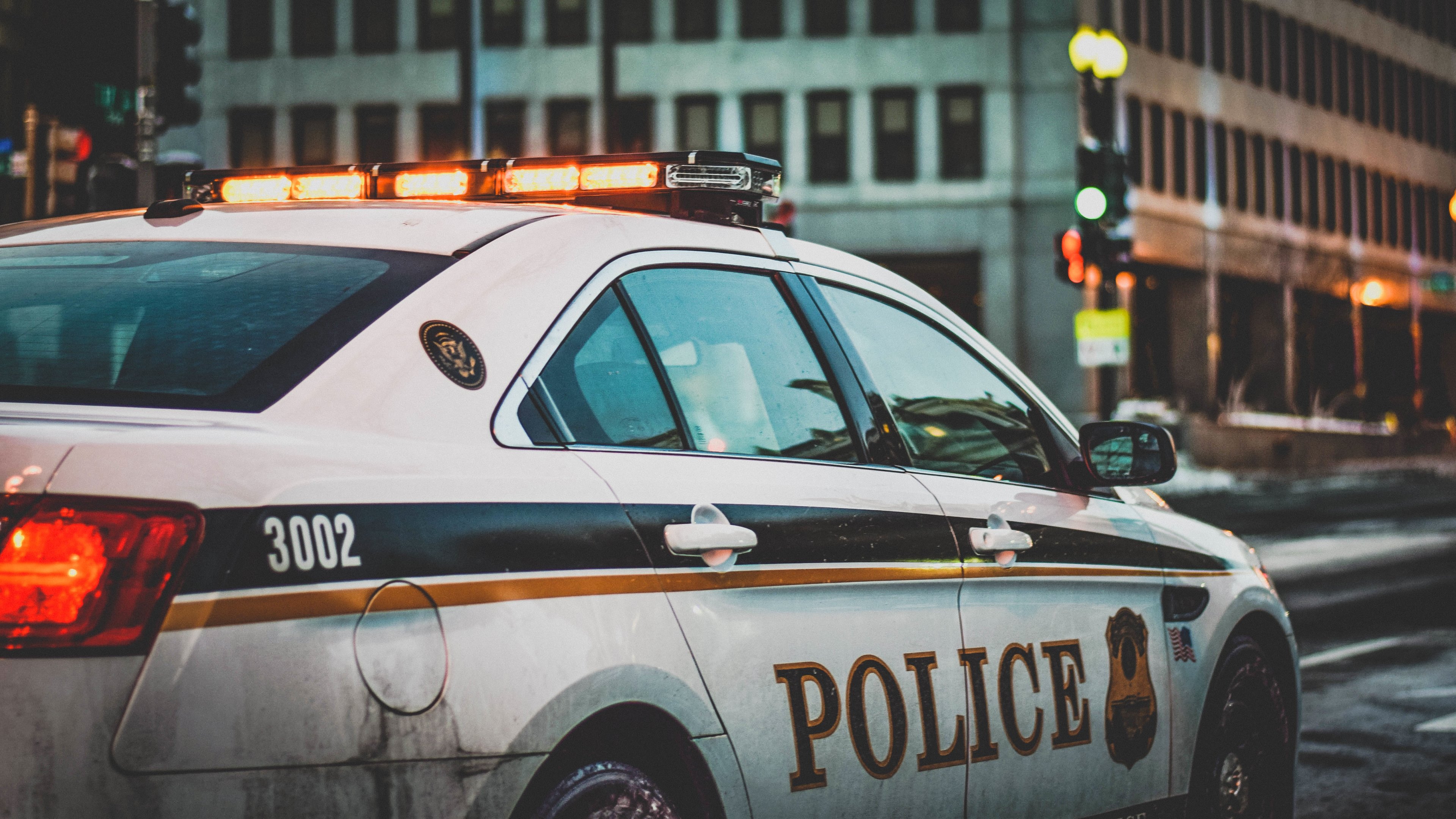 Police Car Wallpaper 4k - HD Wallpaper 