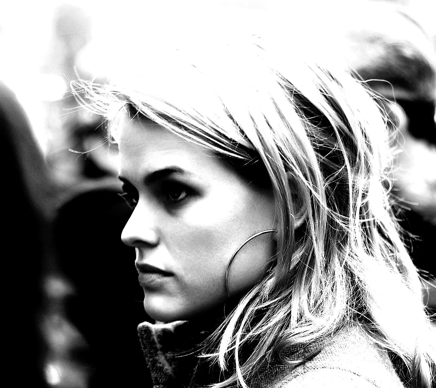 Alice Eve - HD Wallpaper 