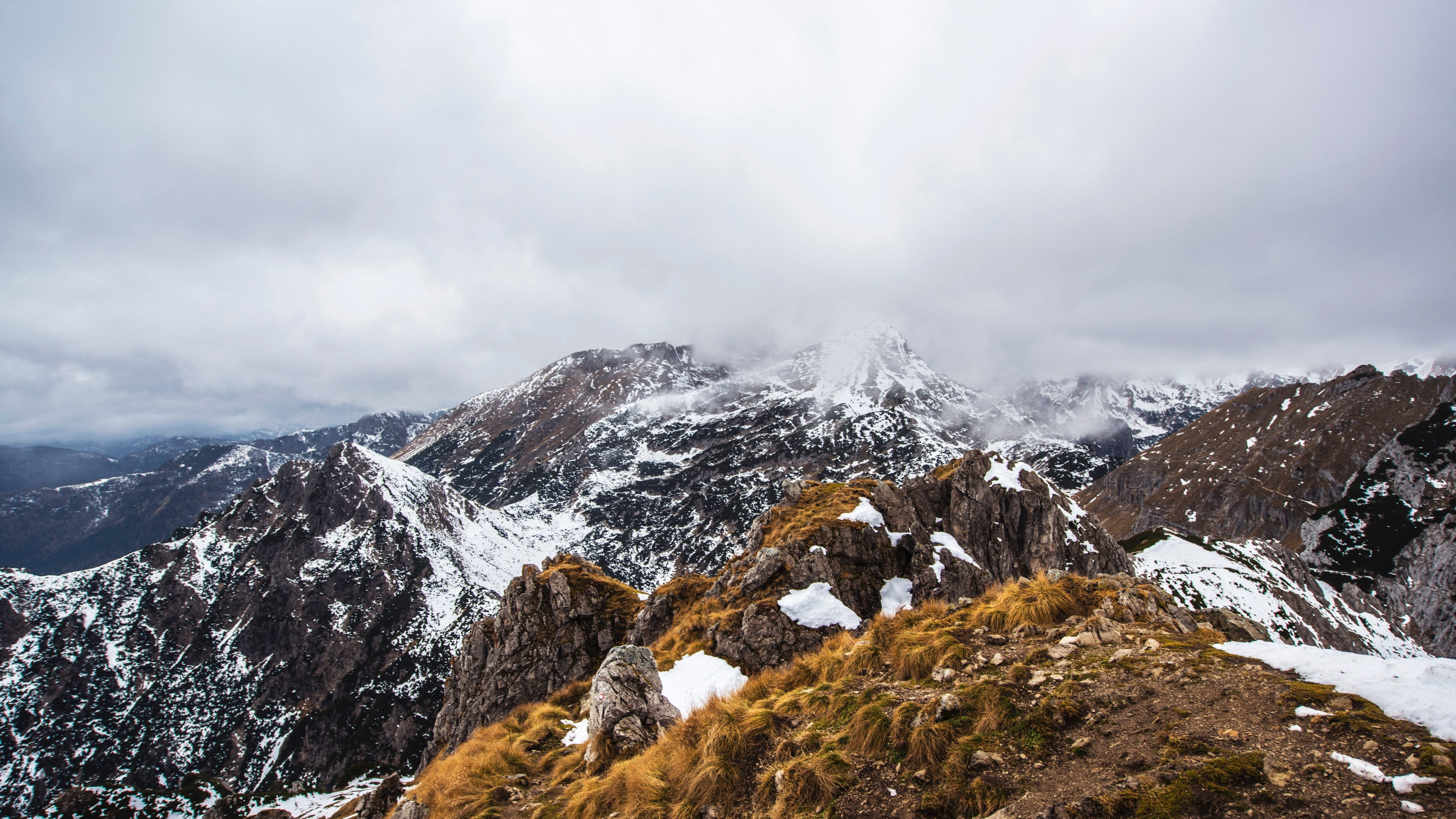 Hike On Mountains Wallpaper - HD Wallpaper 