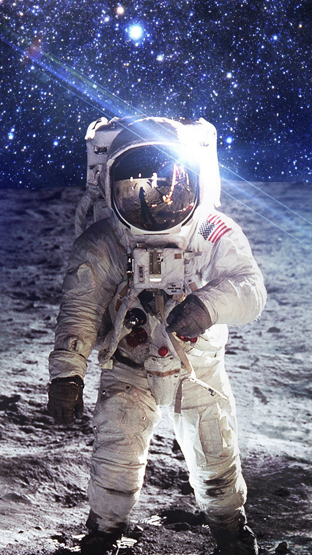 Astronaut Hd Wallpaper Iphone - HD Wallpaper 