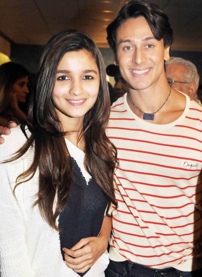Tiger Shroff And Your Girlfriend 650x891 Wallpaper teahub.io
