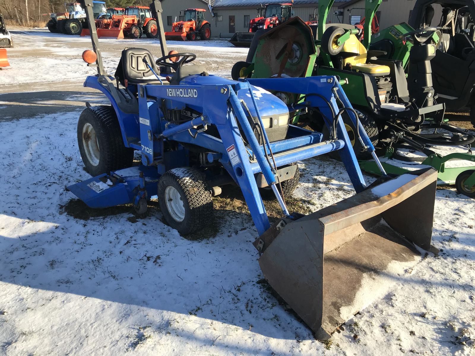 Tractor - HD Wallpaper 