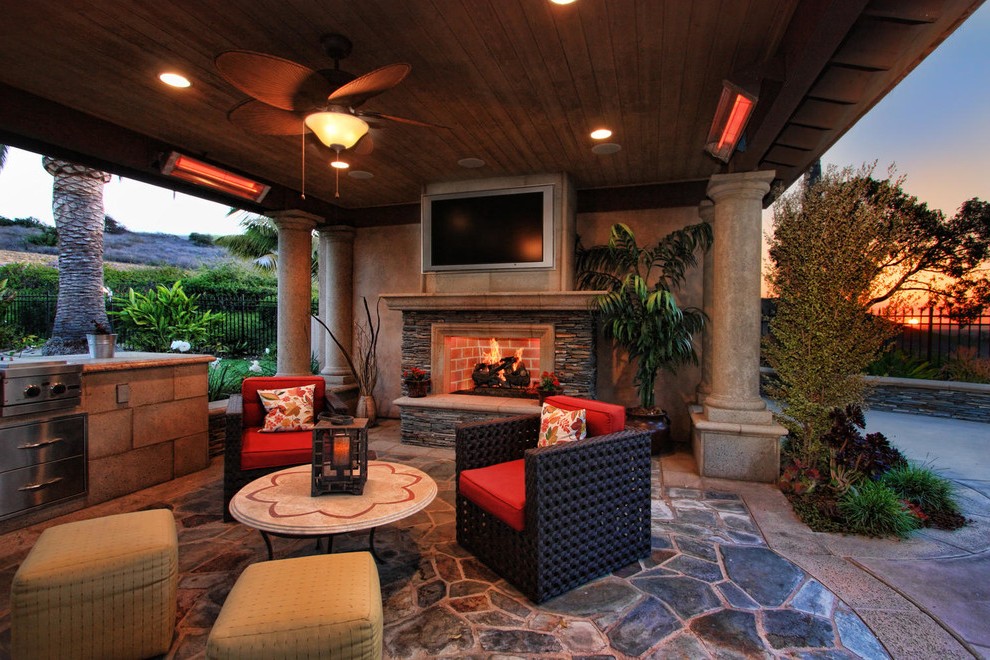 Outdoor Fireplace Grill Living Room Traditional With - HD Wallpaper 