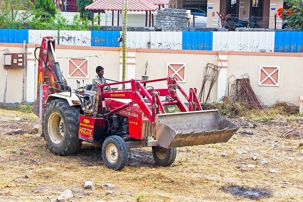 Tractor - HD Wallpaper 