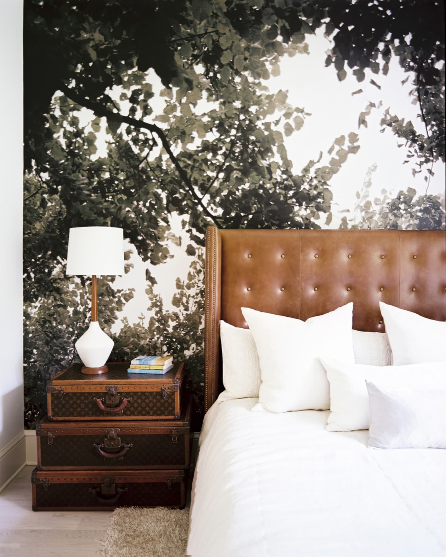 Tan Leather Head Boards In Bedroom Ideas - HD Wallpaper 