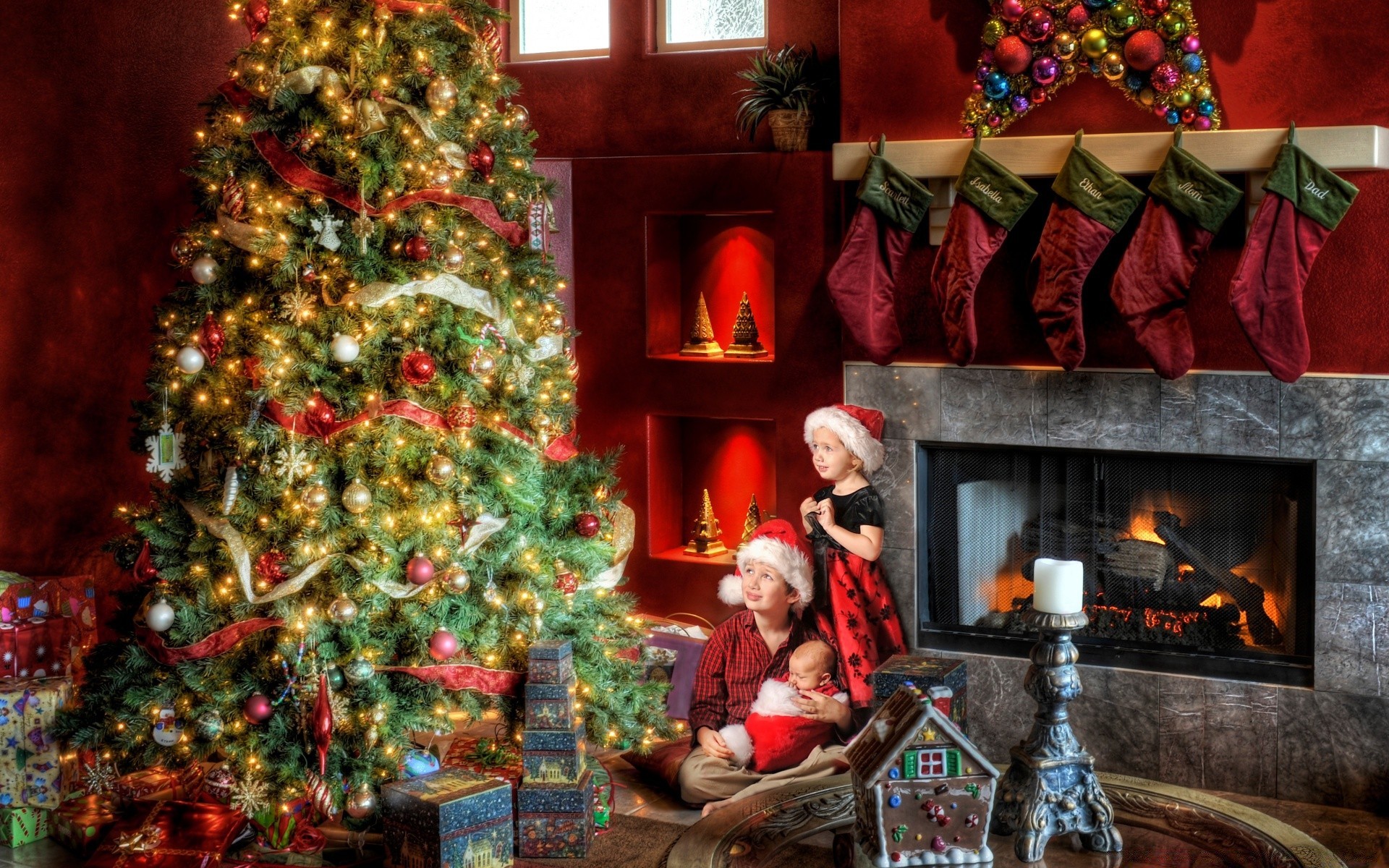 Christmas Fireplace Flame - Christmas Wallpaper Family - HD Wallpaper 