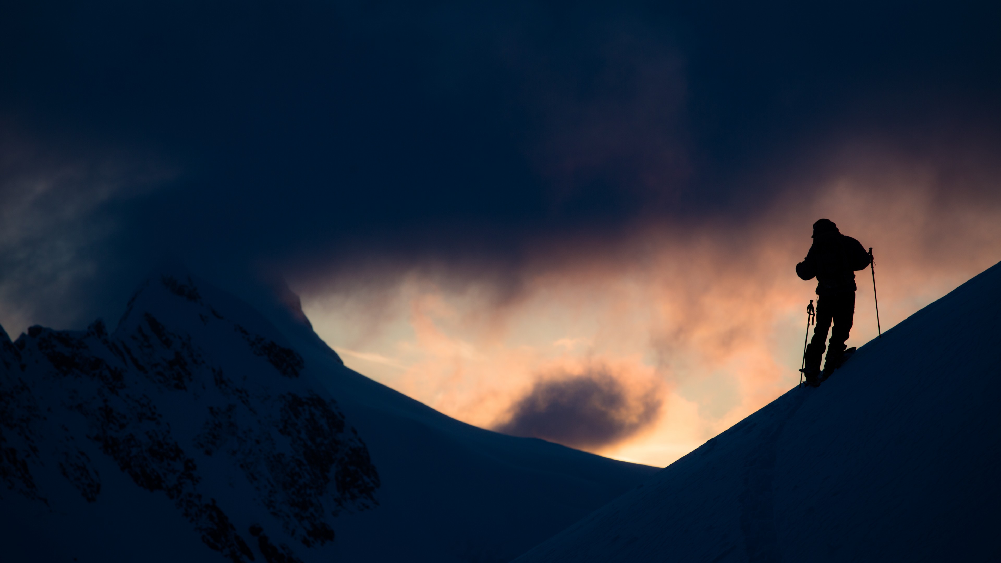 Alaska Skiing 4k4778919859 - Mac Book Wallpaper Skiing - HD Wallpaper 