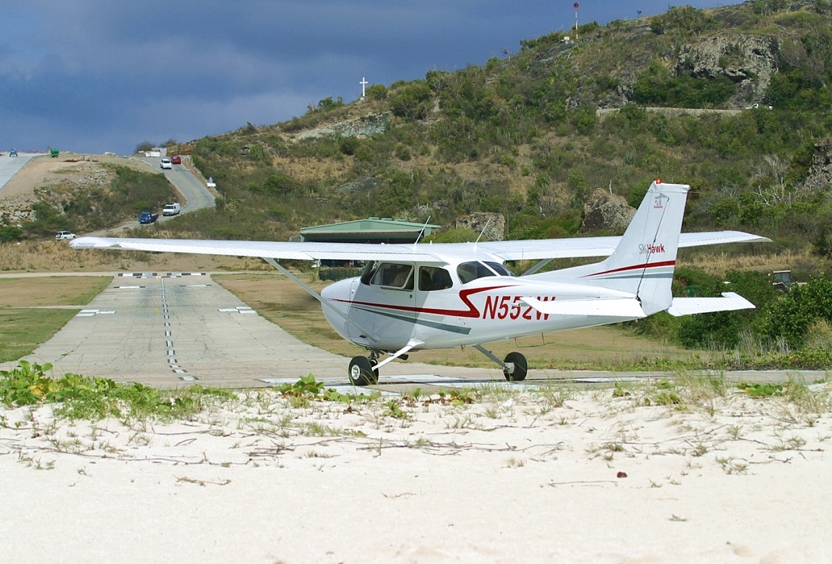 Cessna Taking Off - HD Wallpaper 