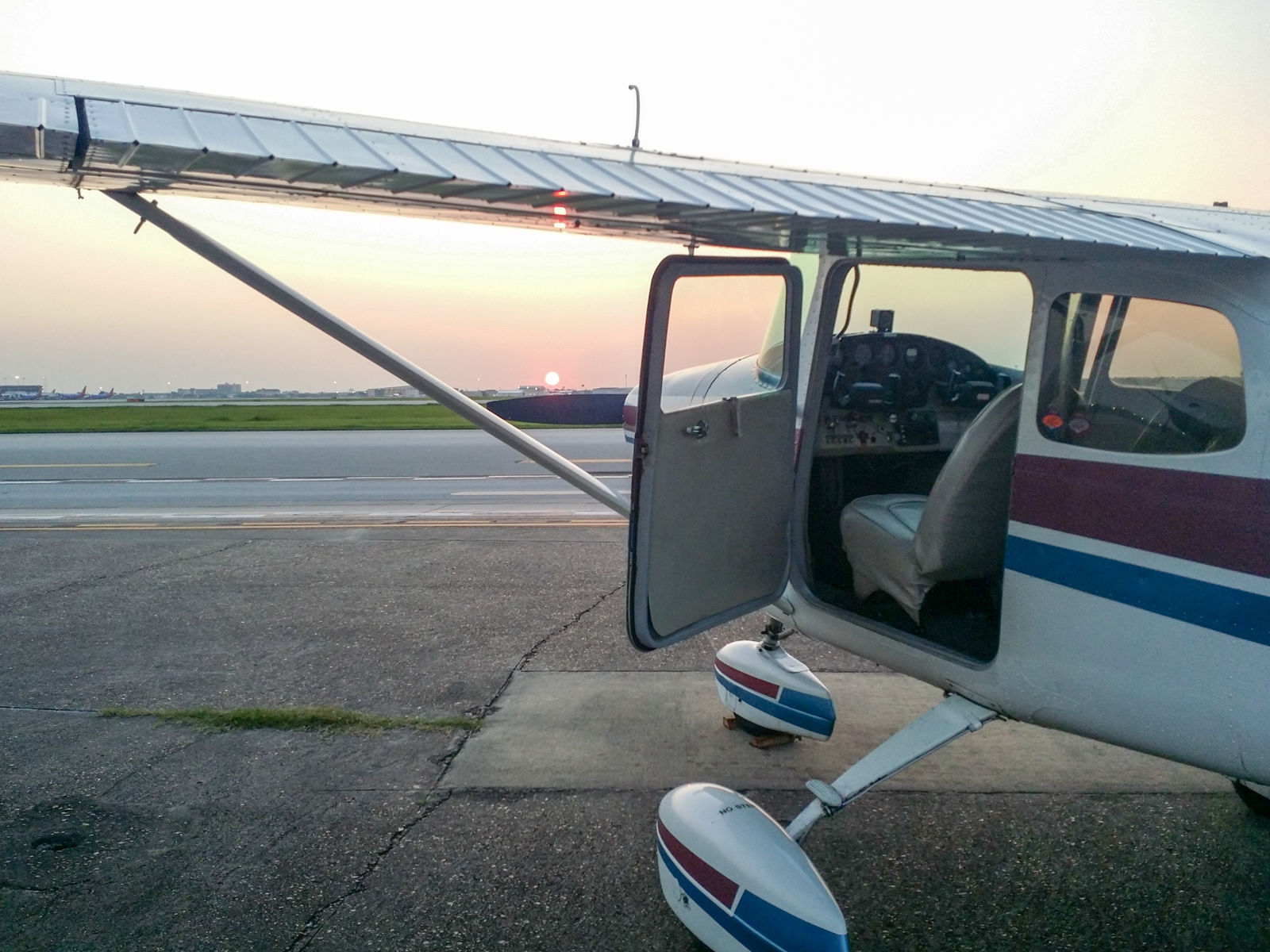 Cessna 172 - HD Wallpaper 