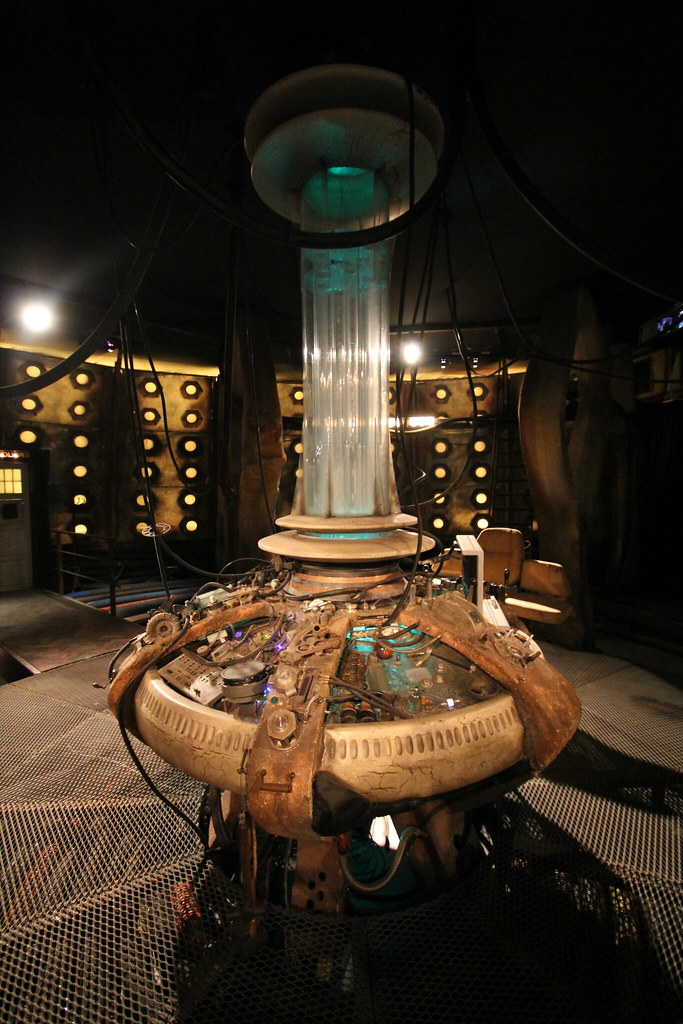 Tardis Interior Wallpaper Iphone 4 - HD Wallpaper 