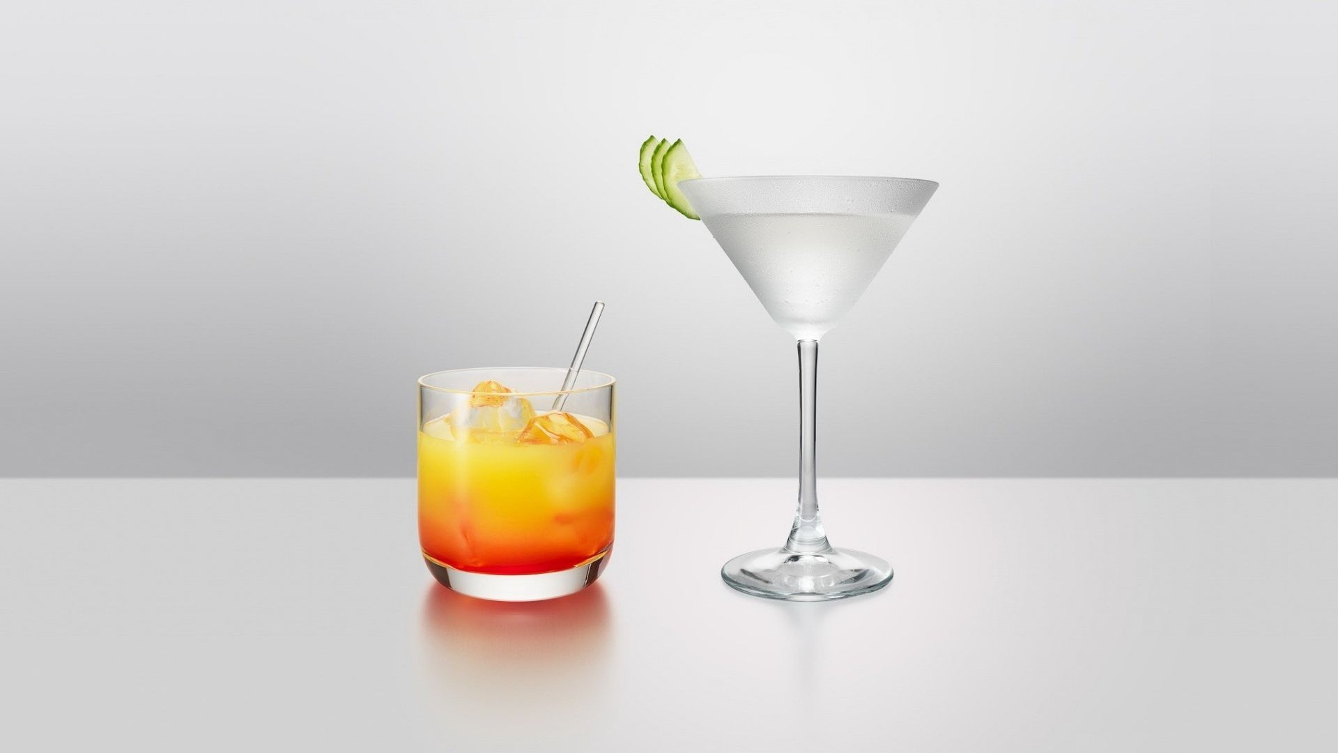 Cocktails Drinks With Plain Background - HD Wallpaper 