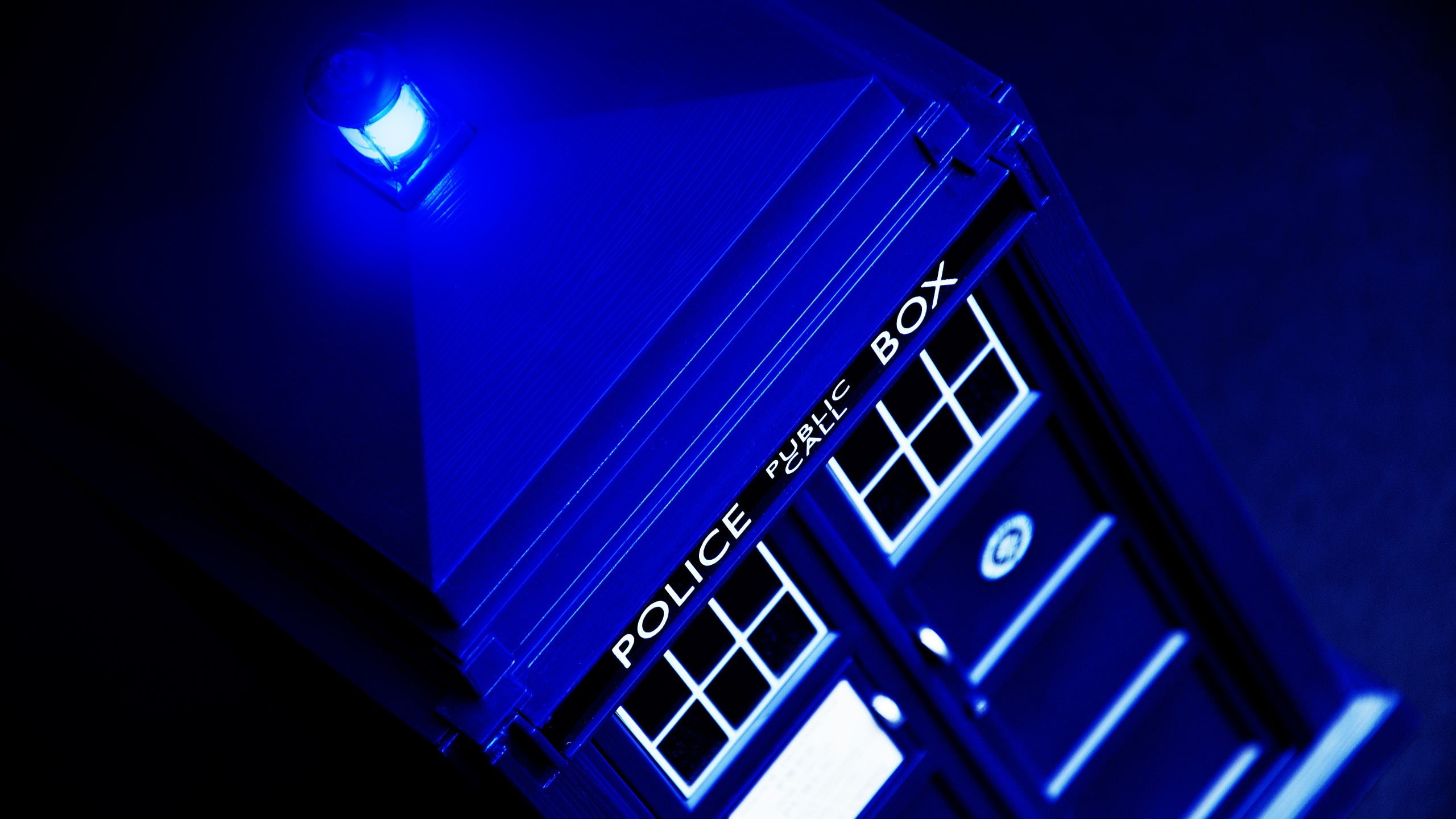Doctor Who Tardis Wallpaper - HD Wallpaper 