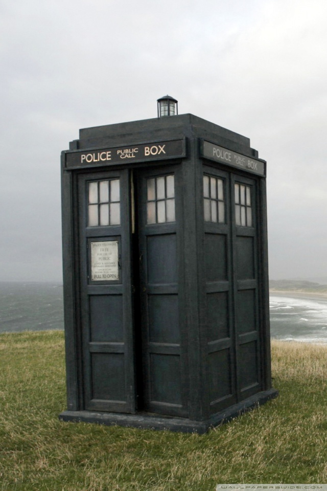 Olivia Colman As The Doctor - HD Wallpaper 