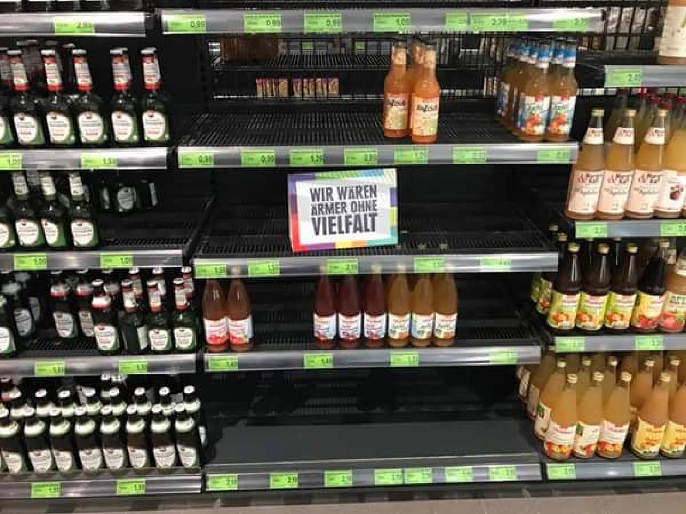 Empty Shelves In Supermarket - HD Wallpaper 