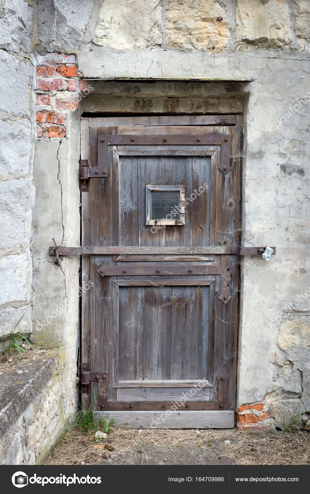 Home Door Background - HD Wallpaper 