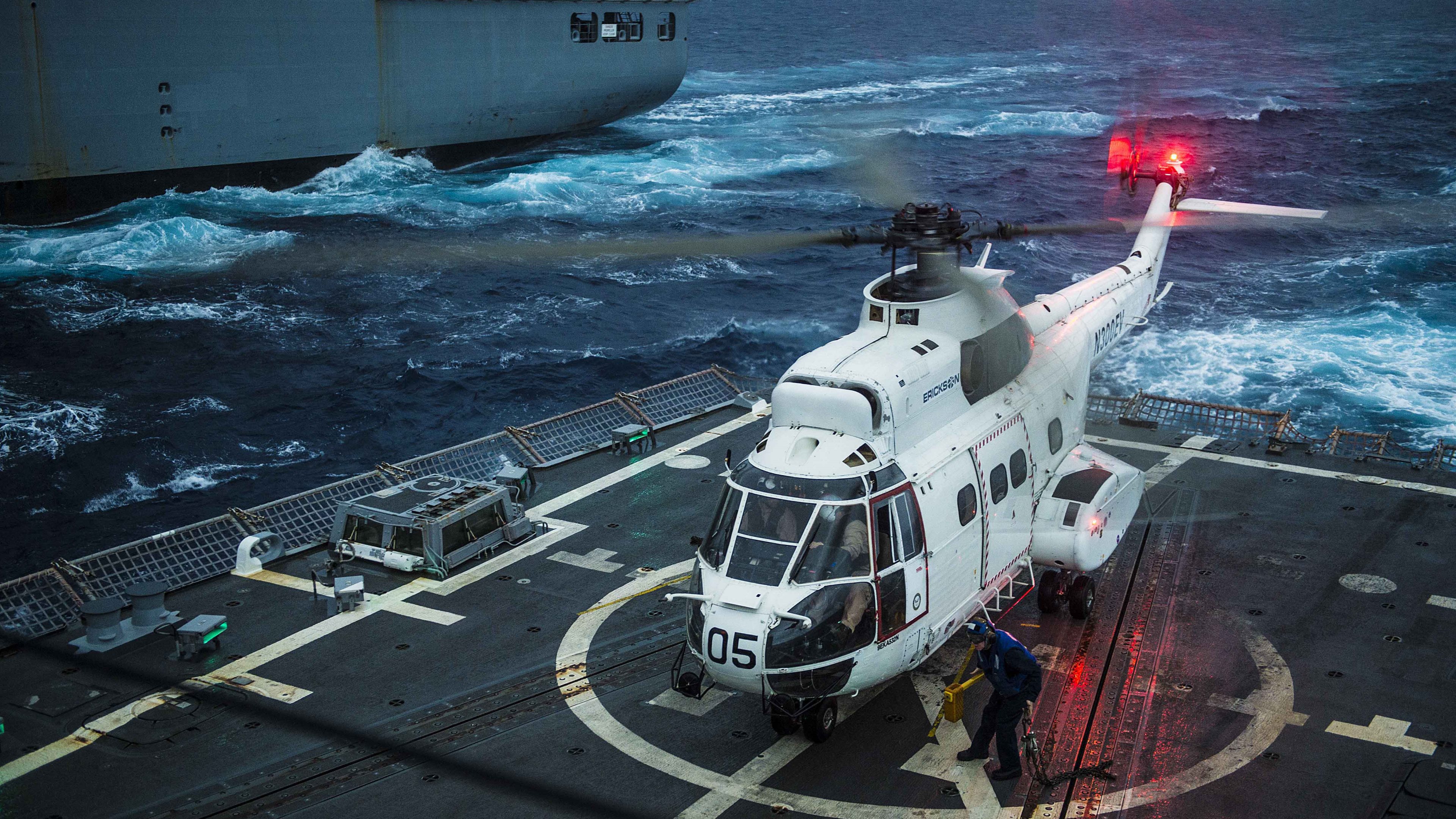 Helicopter Rotor - 3840x2160 Wallpaper Helicopter Rotor - 3840x2160 Wallpaper