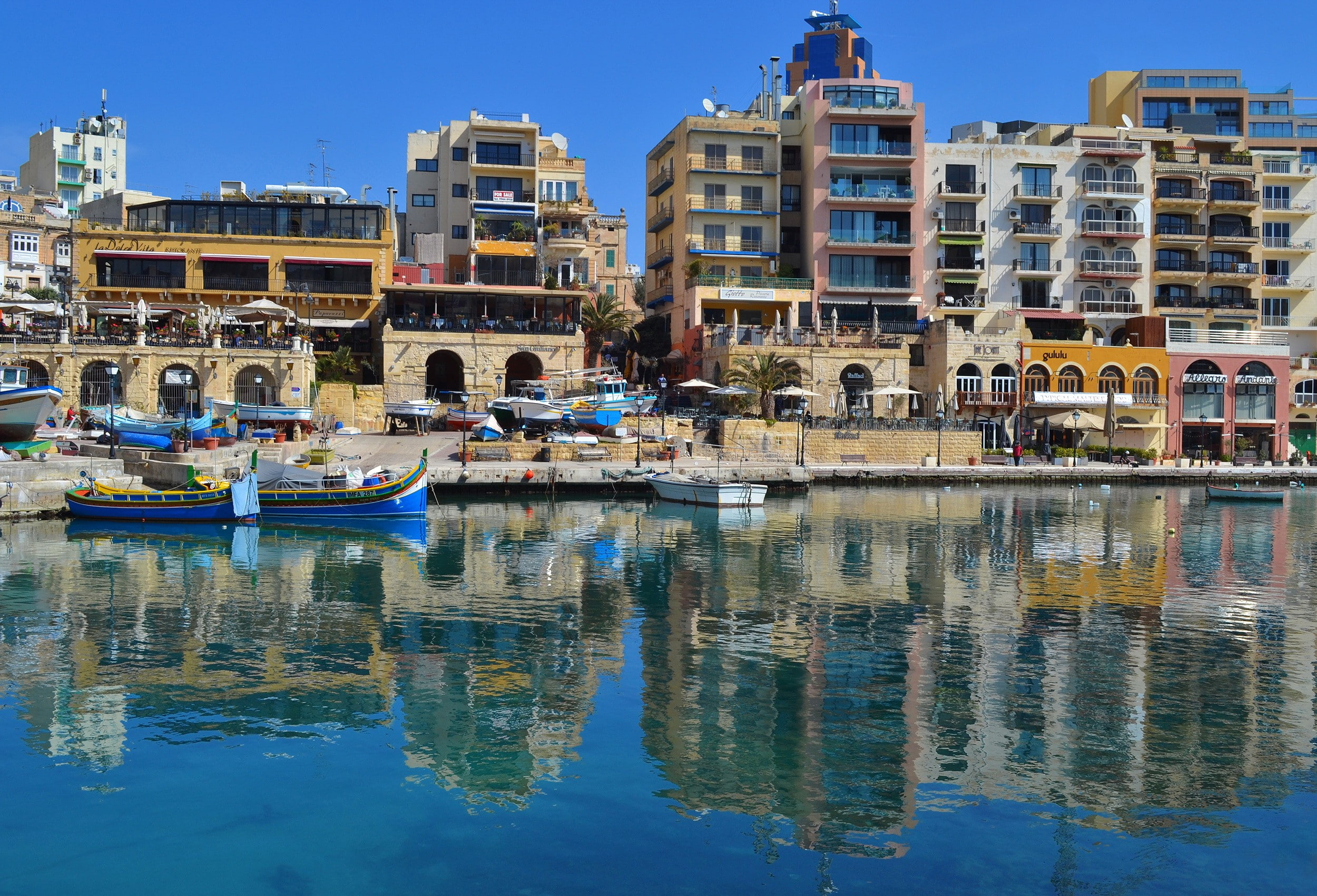 St Julians Malta Casas - HD Wallpaper 