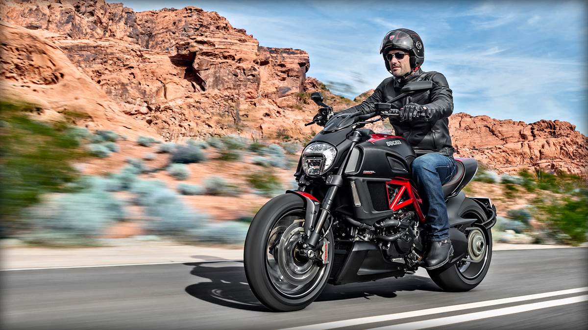 Ducati Diavel Heavy Bike Wallpapers 2015 - Ducati Diavel Carbon 2014 - HD Wallpaper 