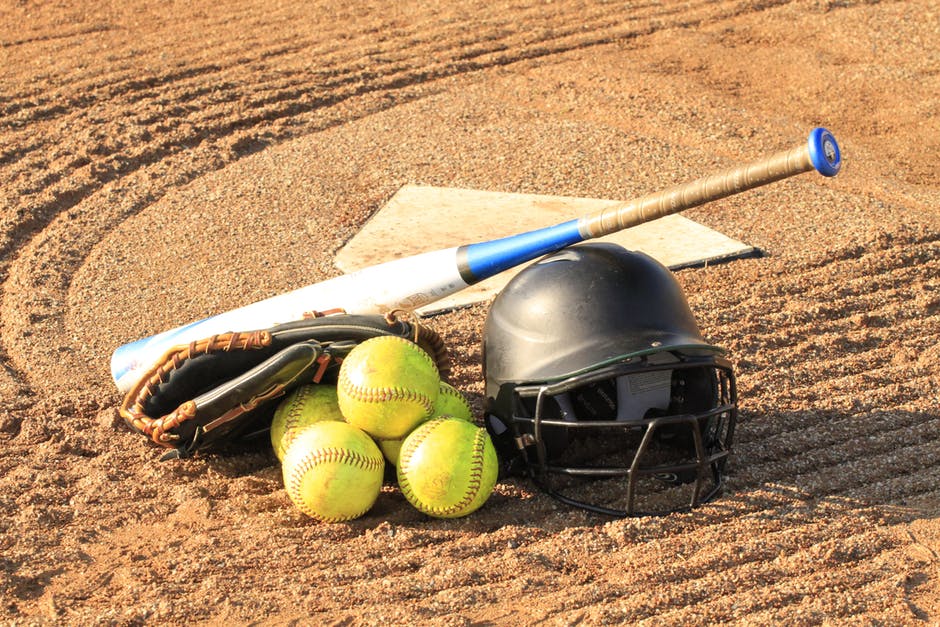 Softball Glove And Bat - HD Wallpaper 