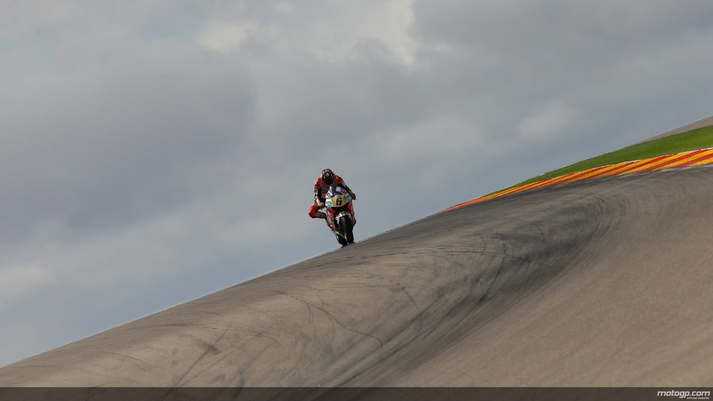 Apache Bike Wallpaper - HD Wallpaper 
