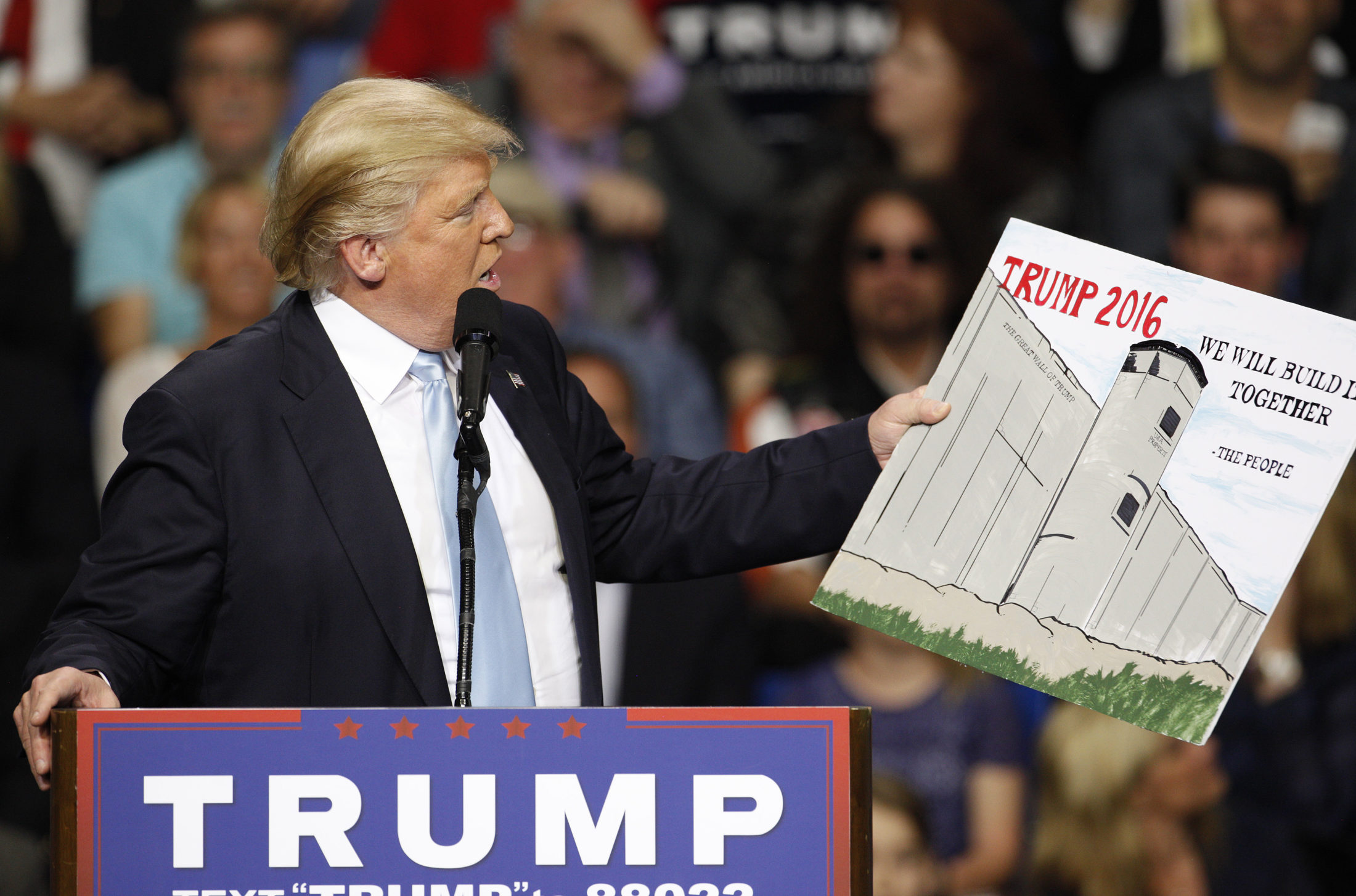 Trump Us Mexico Border - HD Wallpaper 