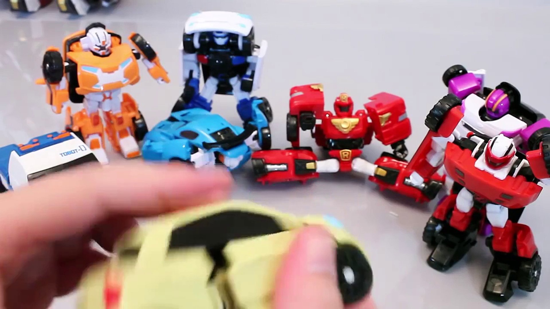 Robot - HD Wallpaper 