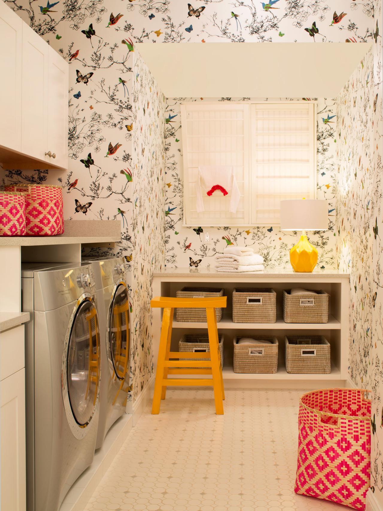 Laundry Room With Butterfly Wallpaper - Rental Laundry Room Ideas - HD Wallpaper 