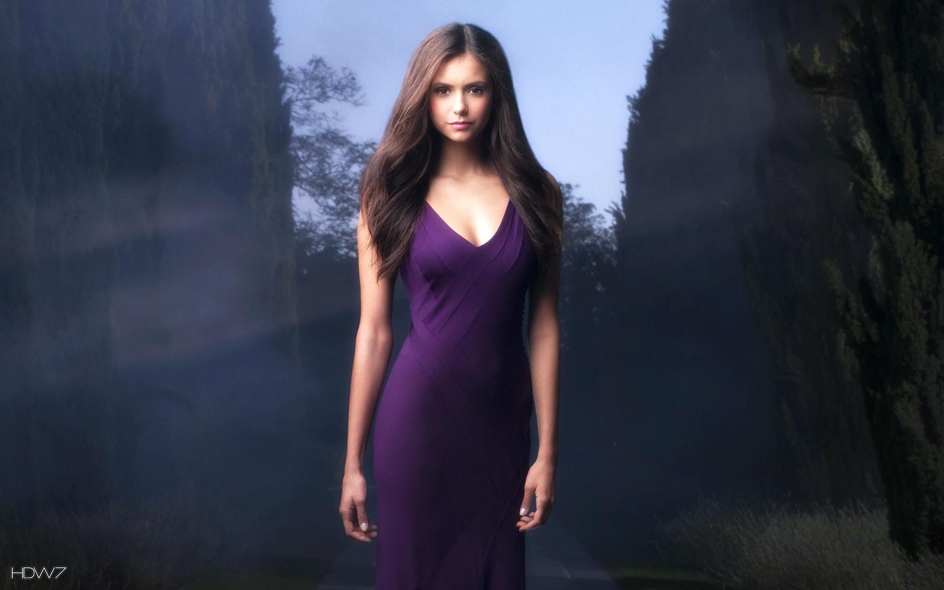 Elena Gilbert Nina Dobrev - Nina Dobrev Wallpaper Full Hd - HD Wallpaper 