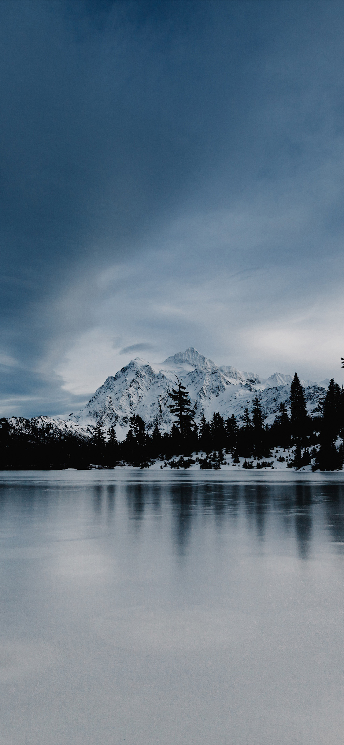 Frozen Lake - HD Wallpaper 