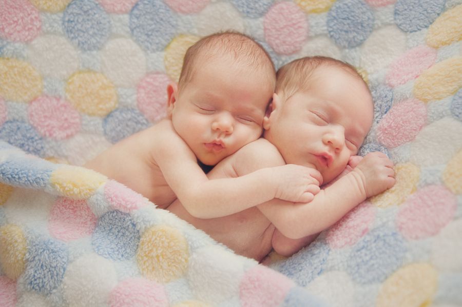 Cute Twin Babies Wallpapers - Good Night Twin Baby - HD Wallpaper 