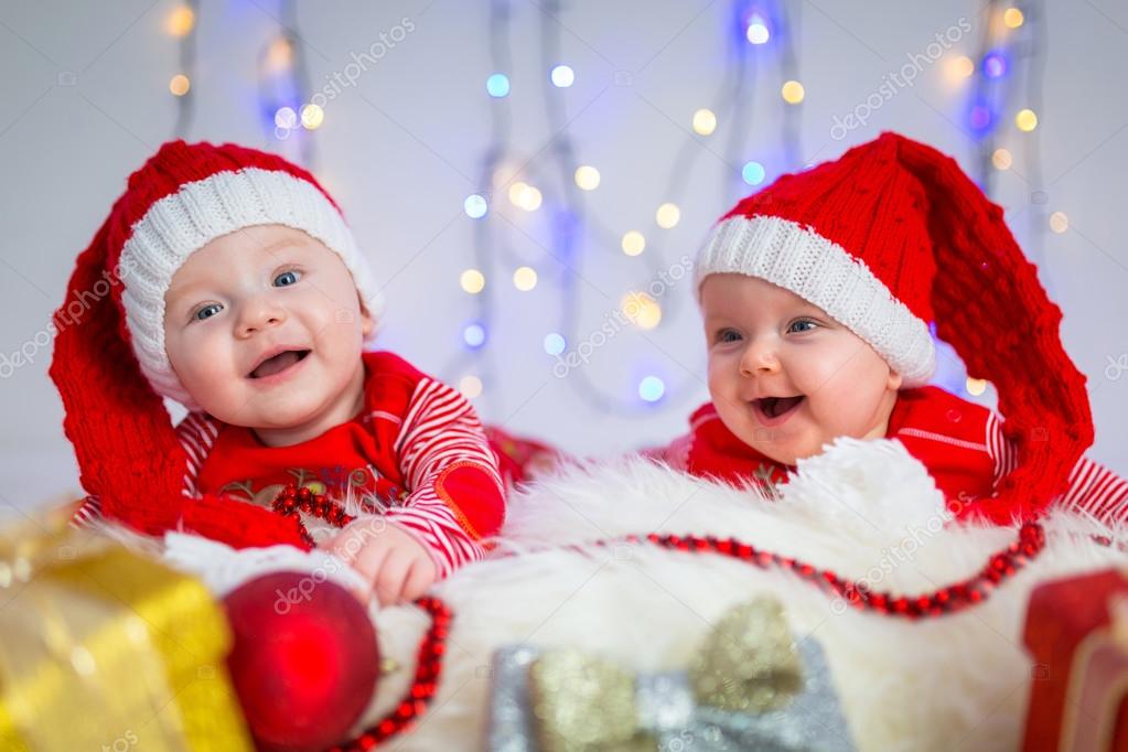 Twin Baby Christmas - HD Wallpaper 